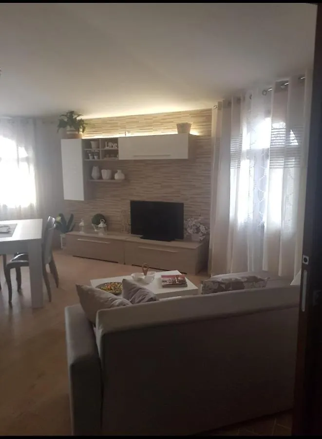 Villa La Casa Delle Rose 2 Giba Italia