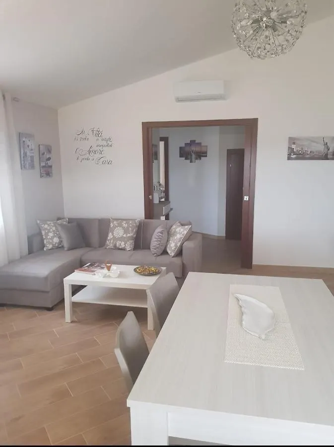 Villa La Casa Delle Rose 2 Giba Italia