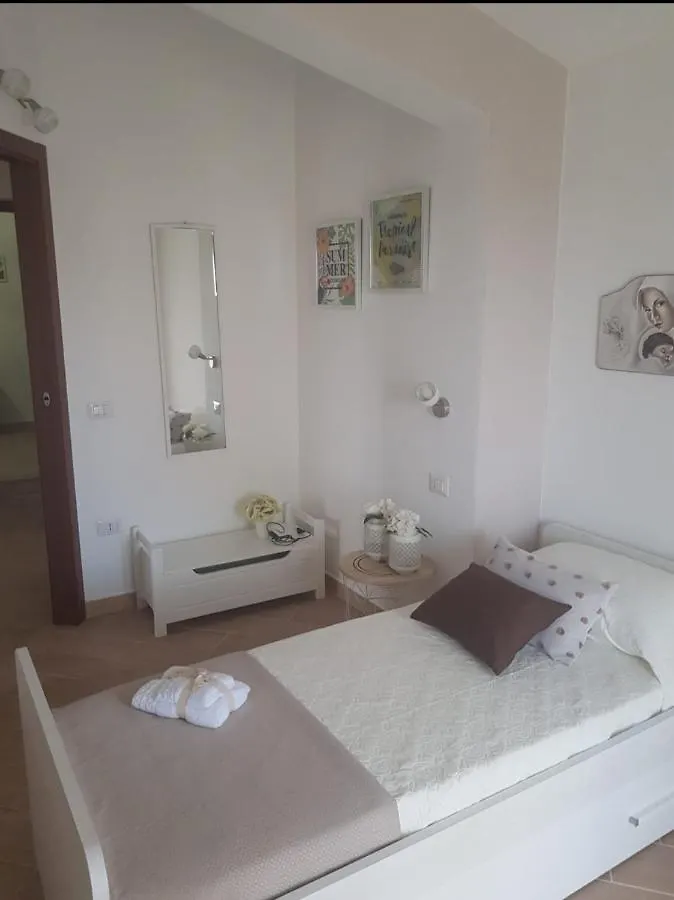 Villa La Casa Delle Rose 2 Giba 0*,  Italia